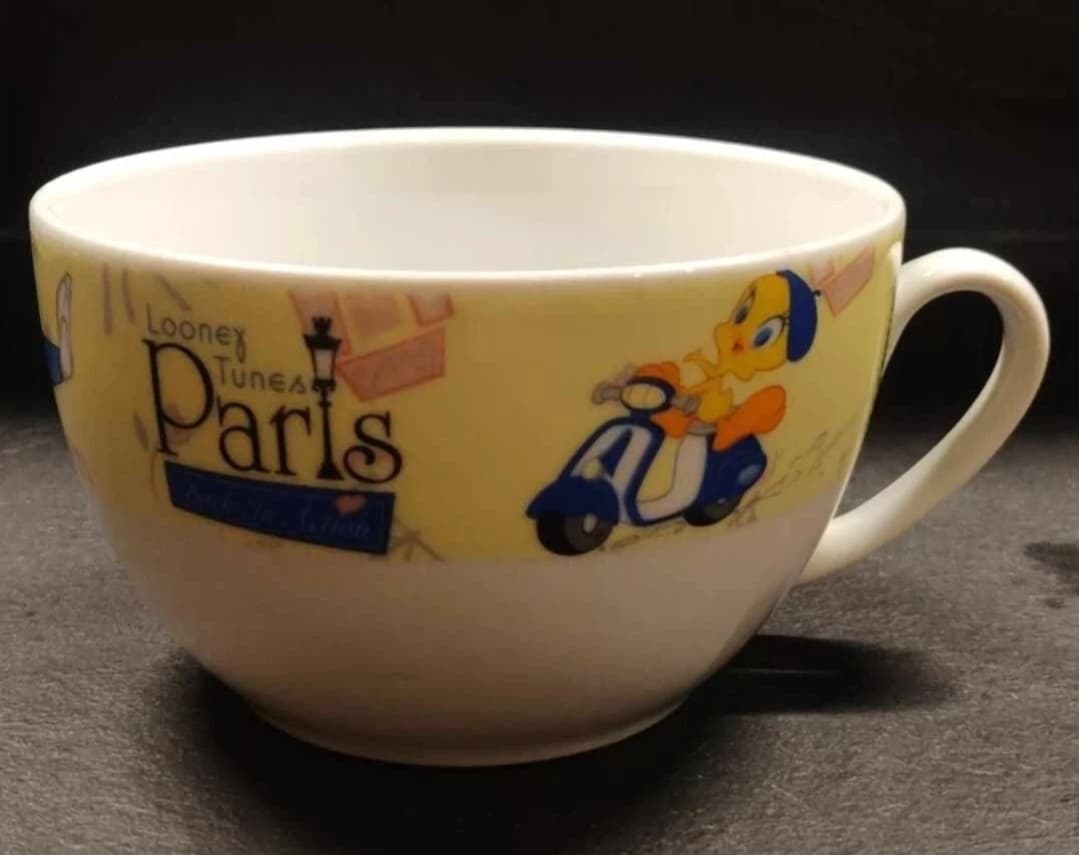 Looney Tunes Paris Back In Action Large Cup / Mug Bugs Bunny Tweety Pepe Le Pew