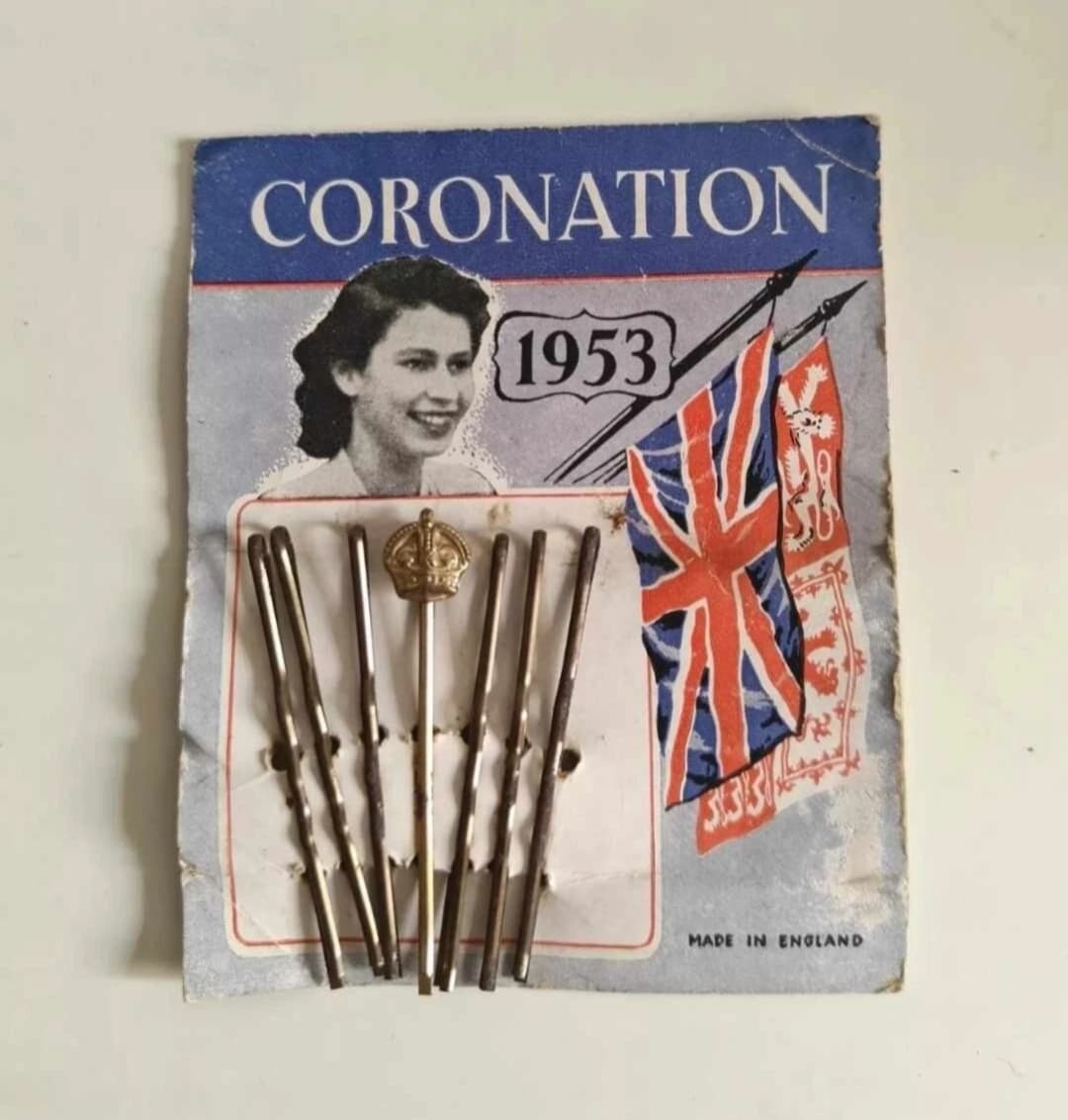 1953 Queen Elizabeth II Coronation Hair Bobby Pins Set
