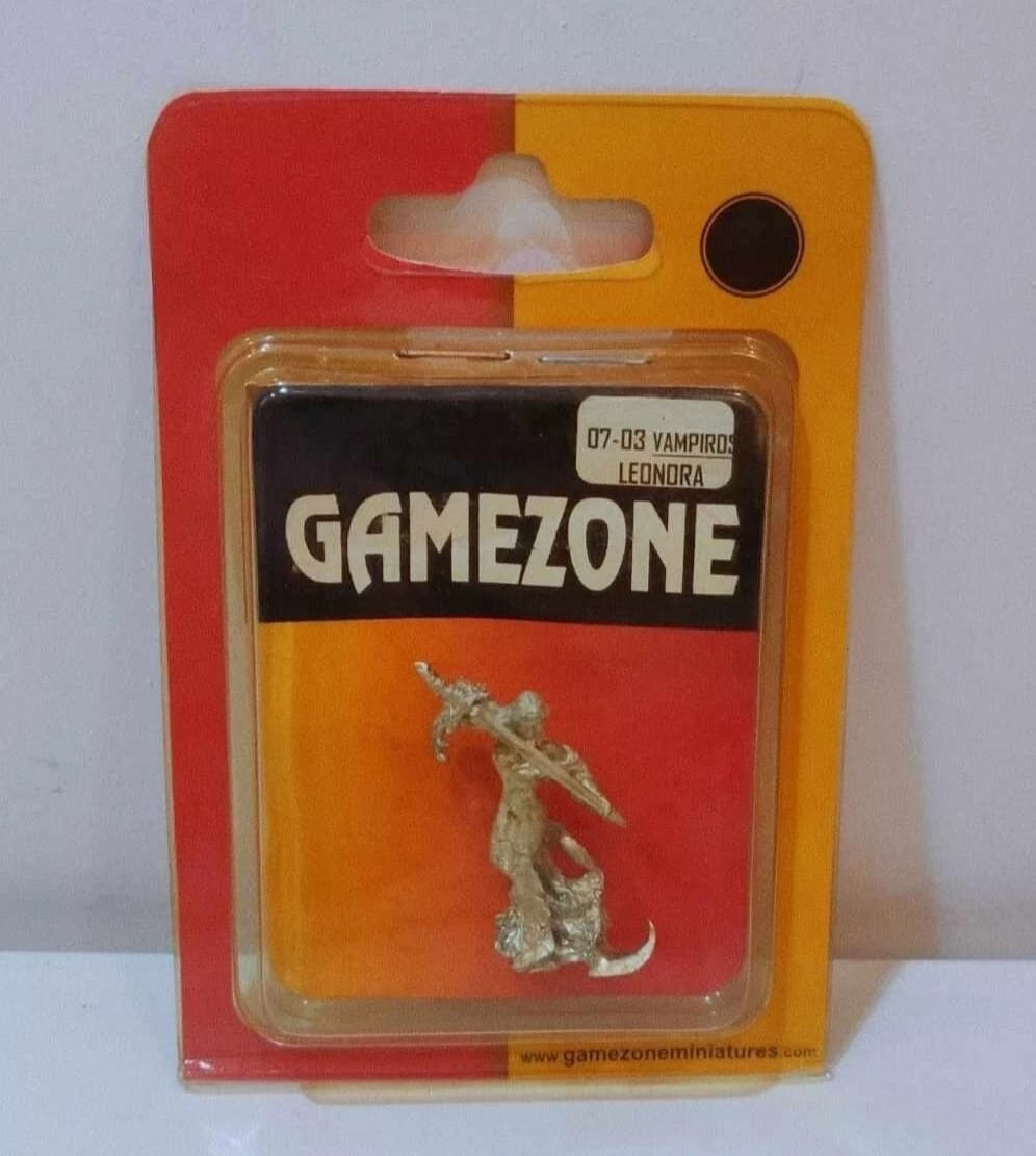 Gamezone Miniatures 07-03 Vampire Leondra Metal