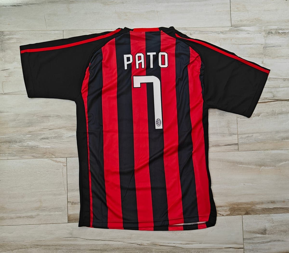 AC Milan Alexandre Pato #7 Retro Jersey Football Shirt - Size XL