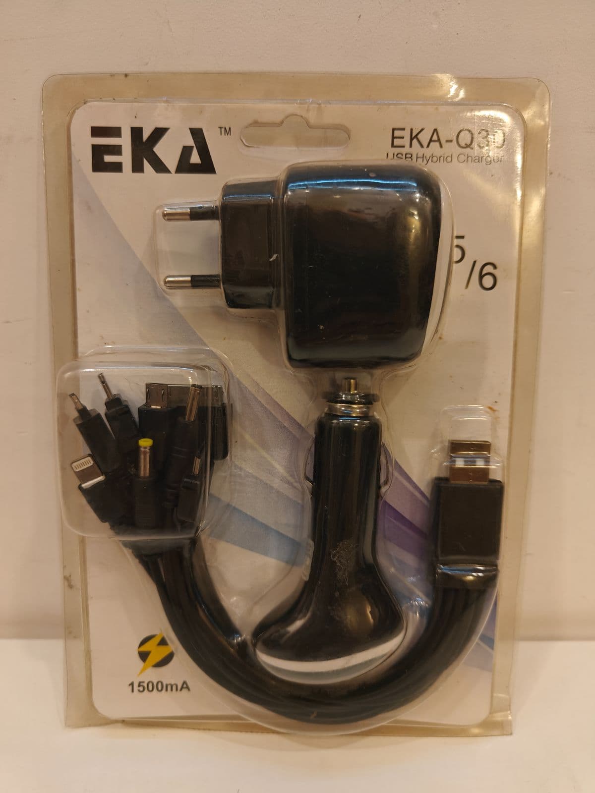 EKA-Q30 Universal Hybrid Charger Kit - Home & Car 1500mA Multi-Tip Cable for PSP, Samsung, Nokia, LG, Micro/Mini USB