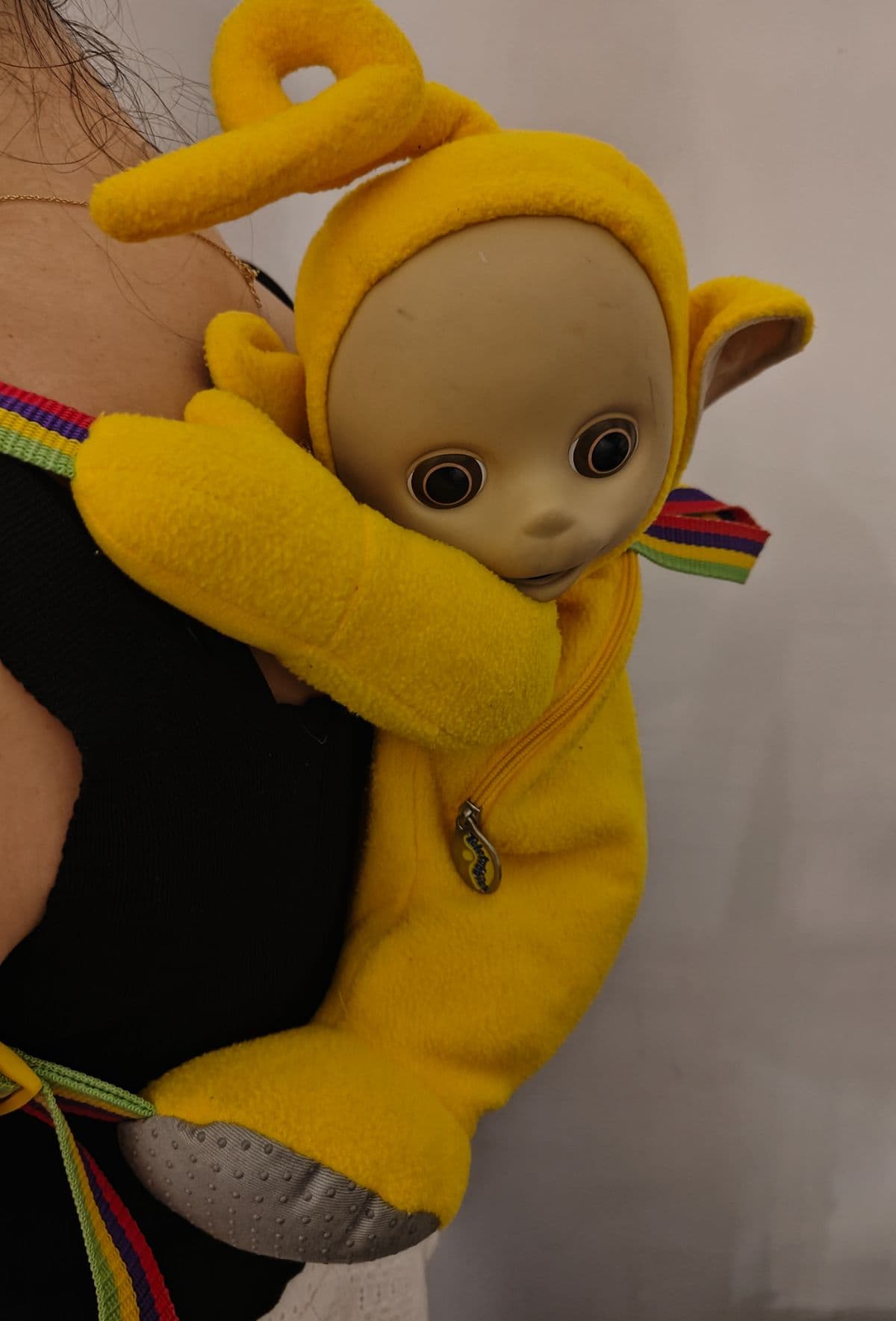 Vintage 1996 Teletubbies LAA LAA Plush Backpack 50cm Yellow Hug Bag Rubber Face