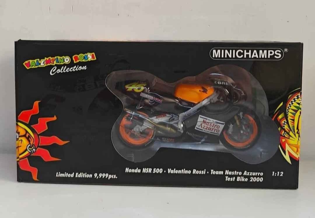 Minichamps 1:12 Honda NSR500 #46 Valentino Rossi Nastro Azzurro Test Bike 2000