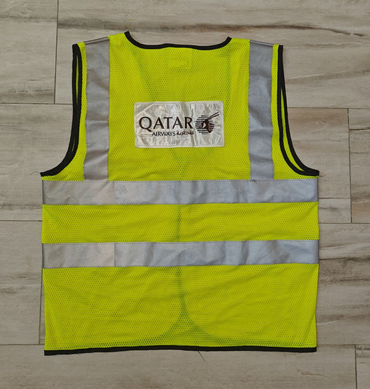 Rare Qatar Airways Ground Crew Safety Vest Hi-Vis Airline Collectable Yellow