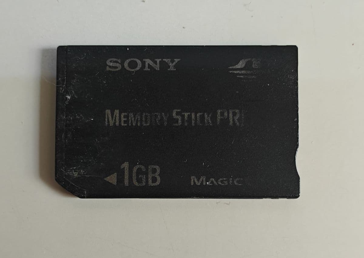 Original Sony 1GB Memory Stick PRO Duo