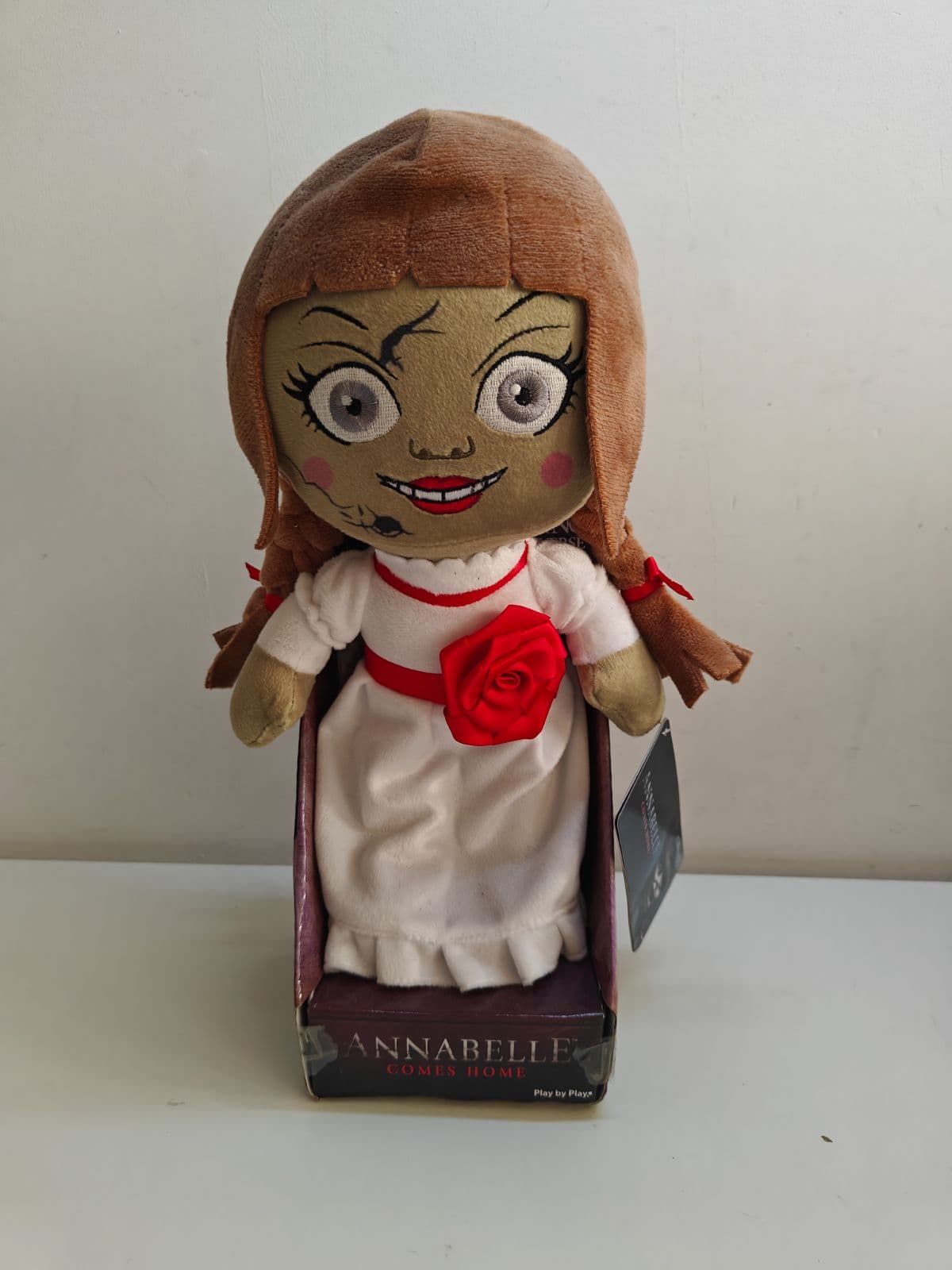 The Conjuring - Annabelle Plush Figure (27cm)