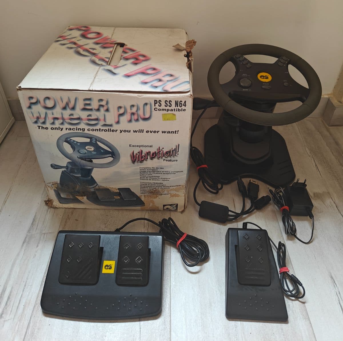 Retro Racing Wheel Boxed – for PS1, Nintendo 64, Sega Saturn (Complete Set)