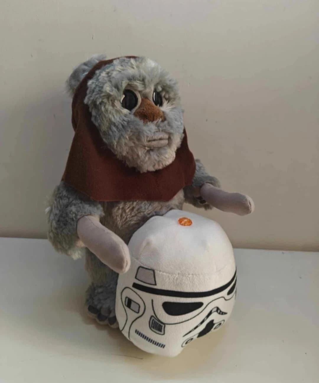 Star Wars Ewok with Drums Helmet 10" Plush Toy Disneyland Paris (with Sound)