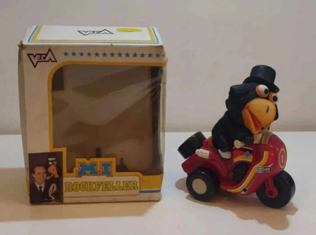 Vintage 1985 Veca Rockfeller 7" Retro Car