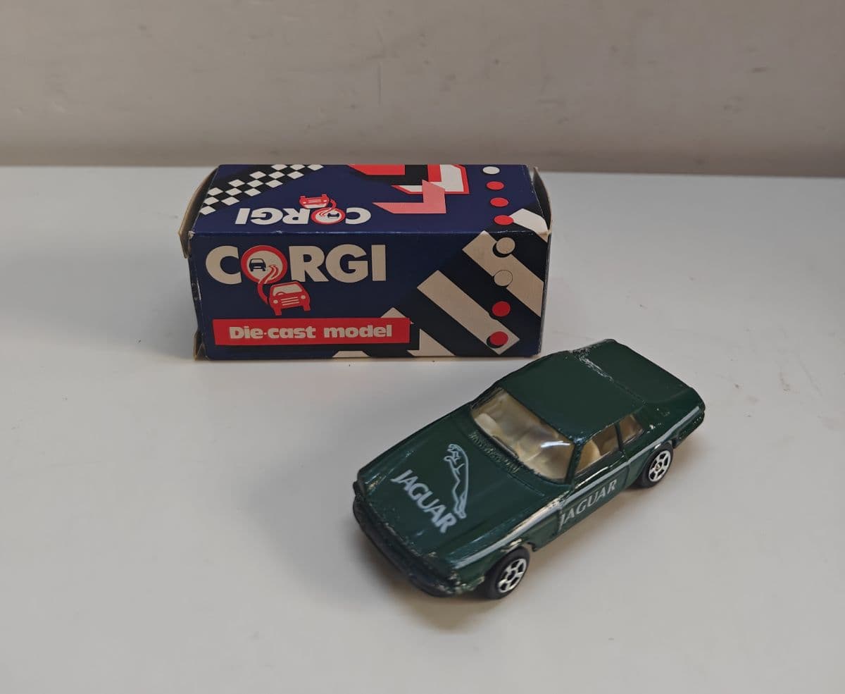 Vintage 1985 Corgi Juniors Jaguar Track Car Diecast 1/64 - Boxed