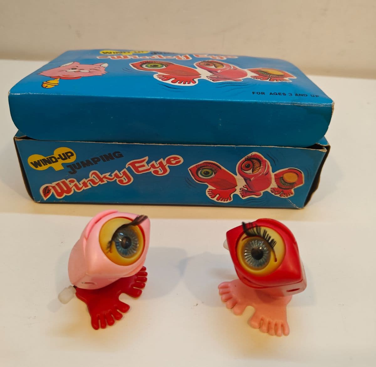 Vintage Wind-Up Jumping Winky Eye Toys Full Box of 12 NOS Retro Novelty Deadstock