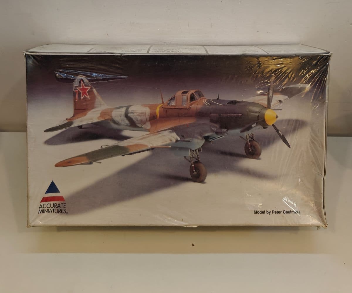 Accurate Miniatures 1/48 Ilyushin IL-2 Single-Seat Stormovik Model Kit